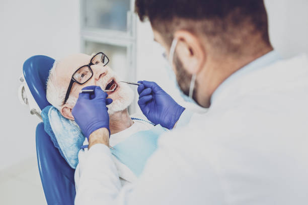 Best Weekend Emergency Dentist in Waupun, WI